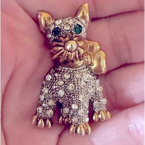 VINTAGE Dog pin brooch rhinestone gold/silver tone green gems